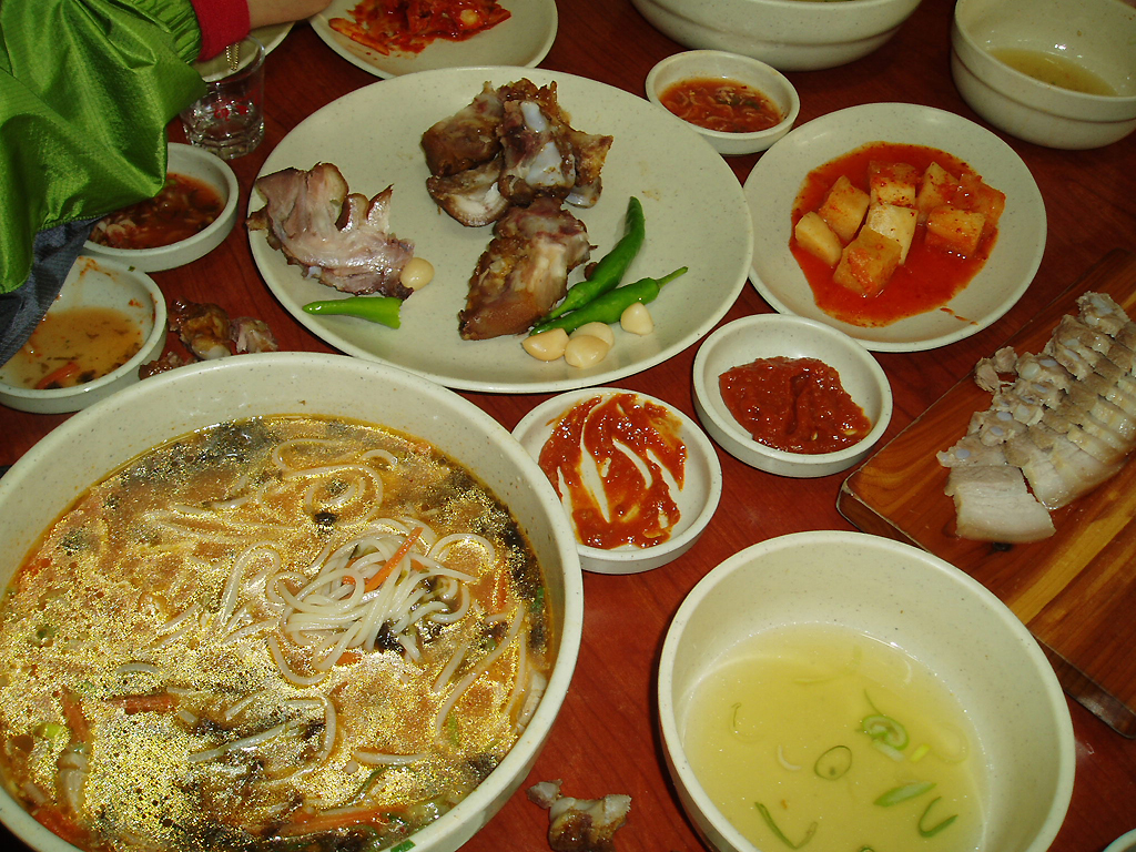특미로 고기국수 이미지