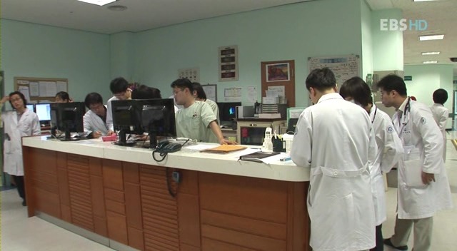 대한민국에서의 의사들의 하루.jpg | 인스티즈