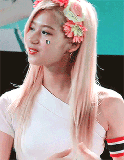 [트와이스] 사나 미모 폭발하던날 짤 모음..gif | 인스티즈
