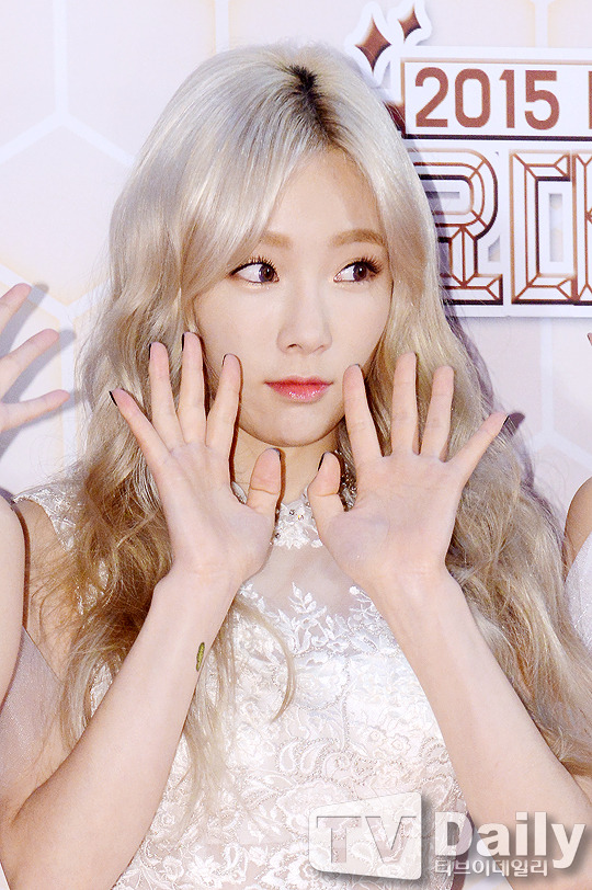 가요대축제 요정미 태연 레드카펫 .jpg | 인스티즈