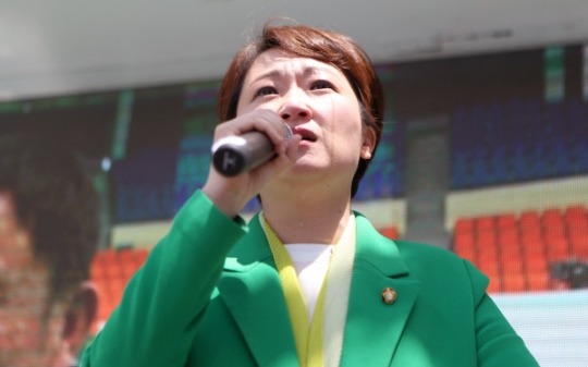 이언주 더불어민주당 복당 신청하면 받아준다? VS 안된다? | 인스티즈