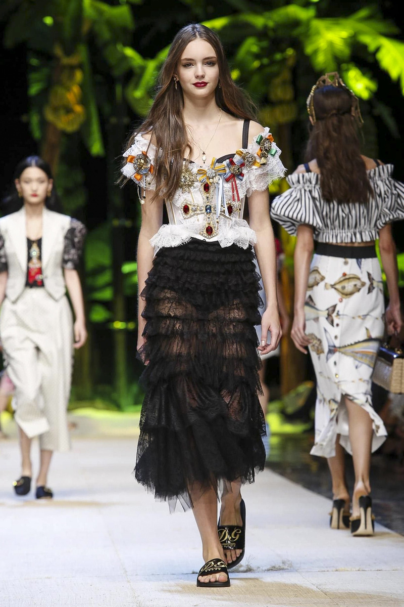  Dolce & Gabbana 2017 S/S 컬렉션 | 인스티즈