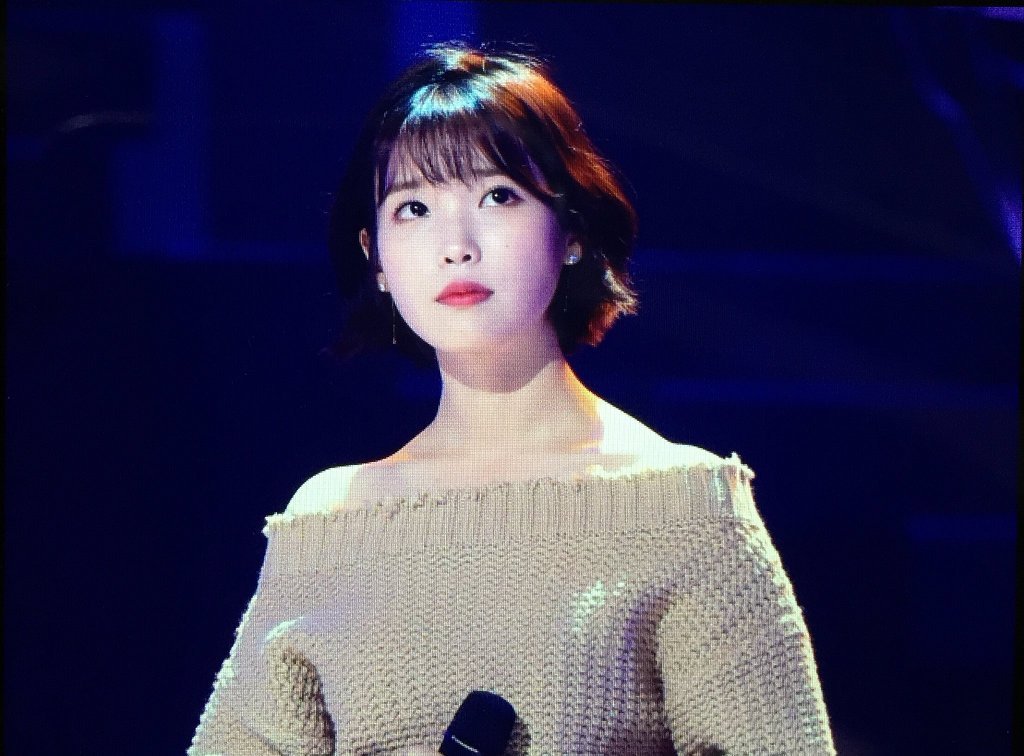 열린음악회 녹화하는 아이유 | 인스티즈