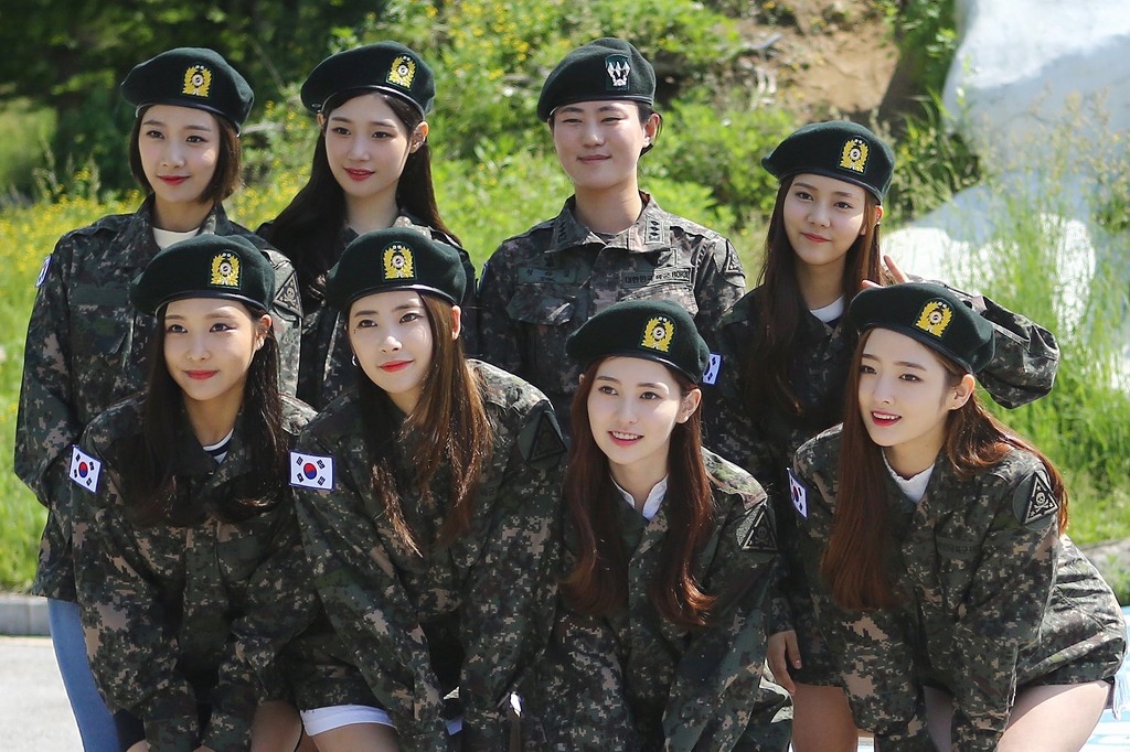 오늘자 정채연 합류한 다이아 단체사진.jpg | 인스티즈