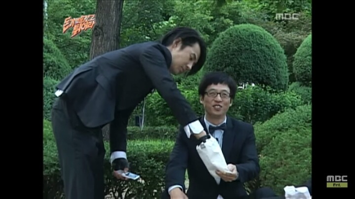 [무한도전] 잠복하다가 어이없어서 빵 터진 유재석ㅋㅋㅋㅋ | 인스티즈