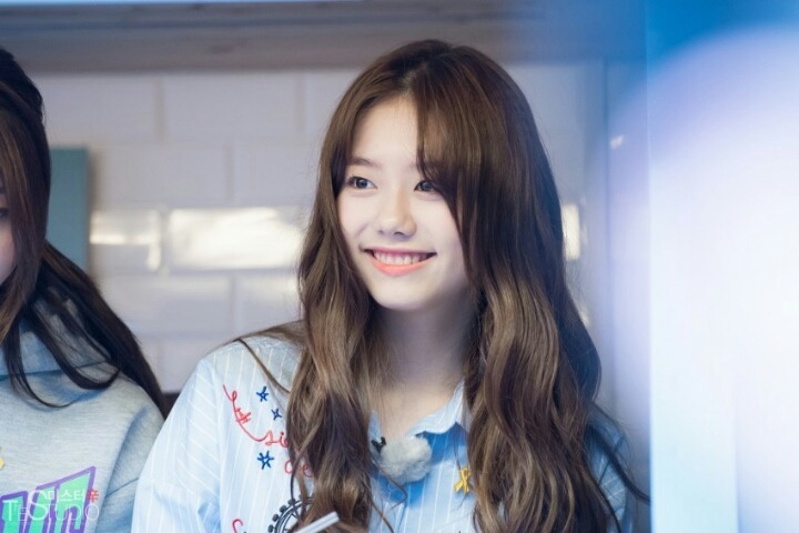 아이오아이 김소혜가 가지고 있는 분위기 | 인스티즈
