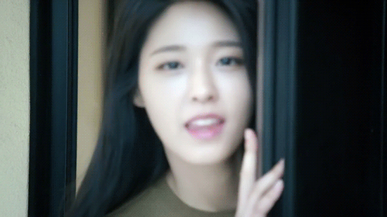 안으로 들어오라는 설현이 | 인스티즈