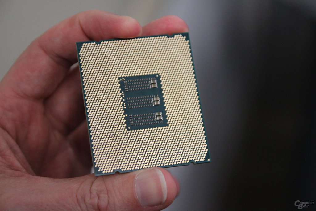 최대 3TB 메모리 장착이 가능한 Intel Xeon E7 V4 프로세서 | 인스티즈