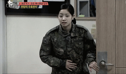 진짜사나해 다현이 군복입은 모습.gif | 인스티즈