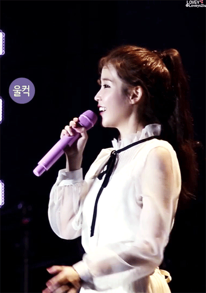 양봉업자 눈빛으로 팬들 바라보는 흔한 여돌.jpg | 인스티즈