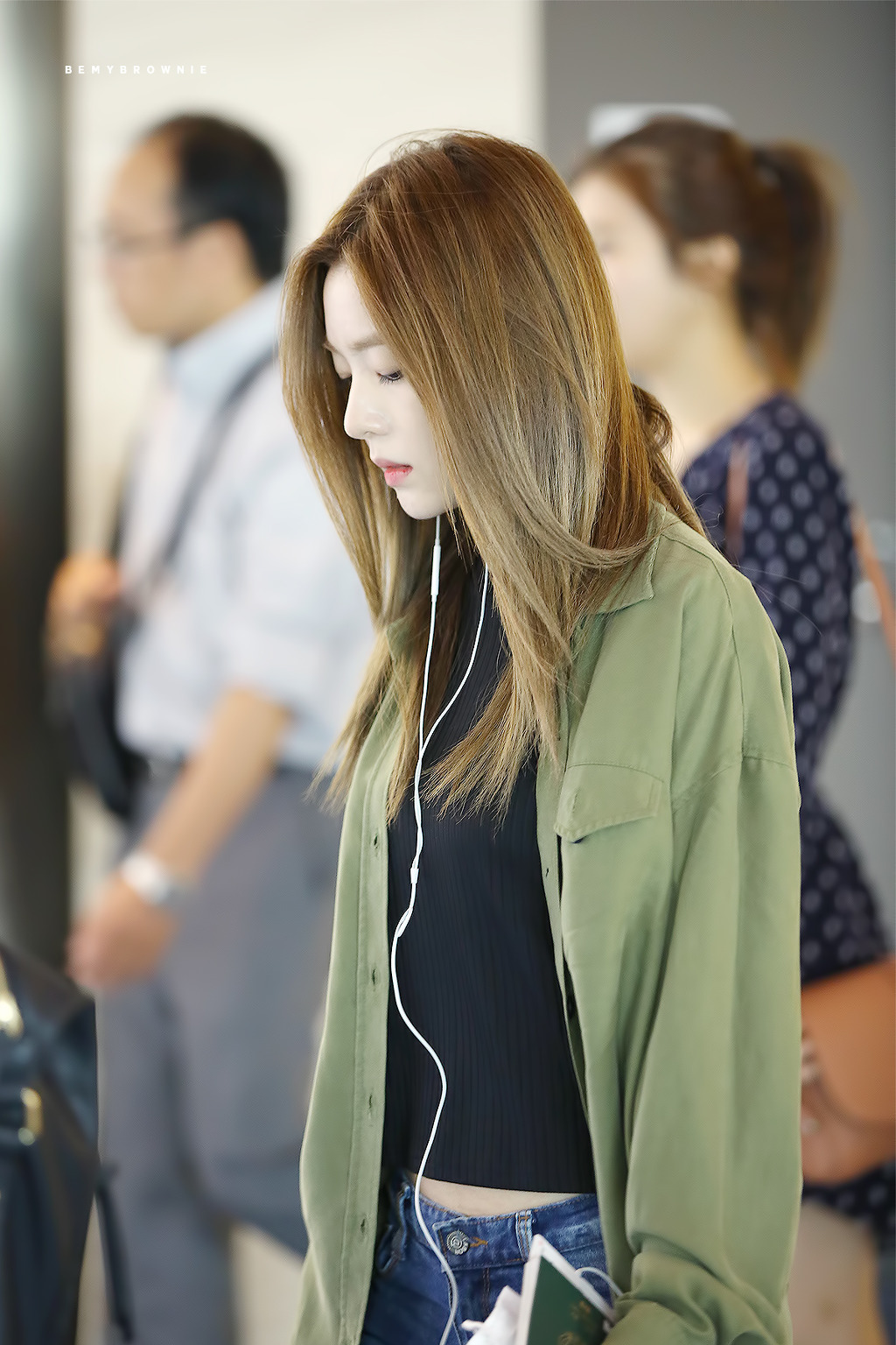 [레드벨벳] 공항 면세점 장보는 아이린.jpg | 인스티즈