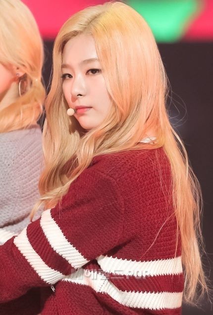 생긴 것과 하는 행동이 영 딴판인 여자 아이돌 | 인스티즈