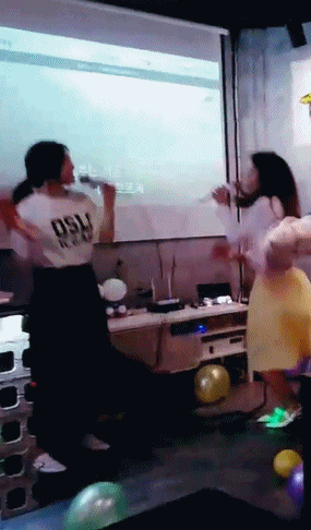 [에이핑크] 점점 흥이돋는 흥나은 깨방정춤 손나은.gif | 인스티즈