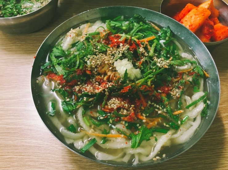 손칼국수 이미지