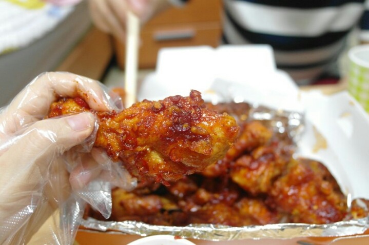 치킨 먹고 싶어서 쓰는 치킨 먹는 유형들 | 인스티즈