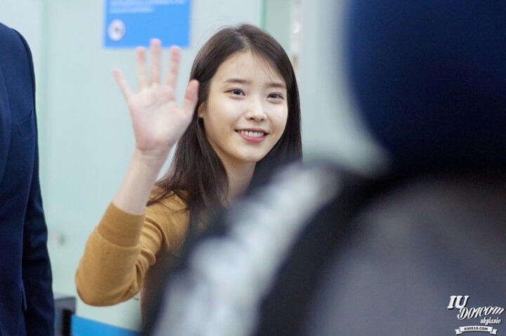 아이유 황청 코디.jpg | 인스티즈