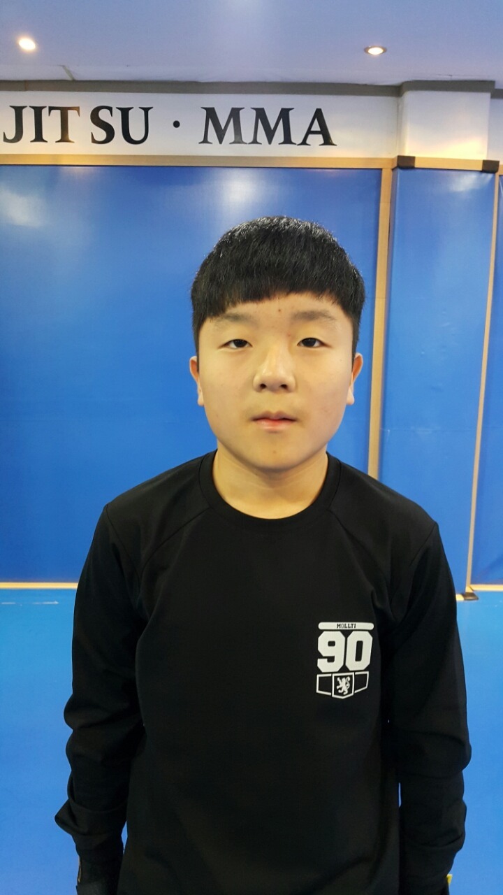 조*찬 이미지