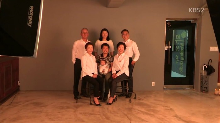 [다큐3일] 어버이날 선물로 양가 부모님께 리마인드 웨딩촬영 선물한 부부.jpg | 인스티즈