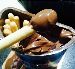 페레로 알아여? Ferrero?? 페레로에선 로쉐만 만드는게 아니야 그리고 독일인들도 잘 모르는 사실이 이찌 | 인스티즈