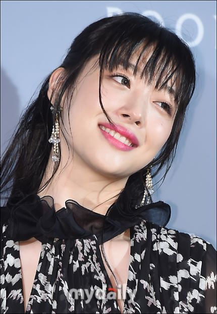 오늘자 설리 근황 | 인스티즈