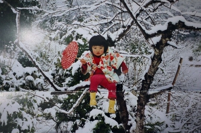 친구의 딸이 너무 귀여워 1년동안 사진을 찍어줬더니 | 인스티즈