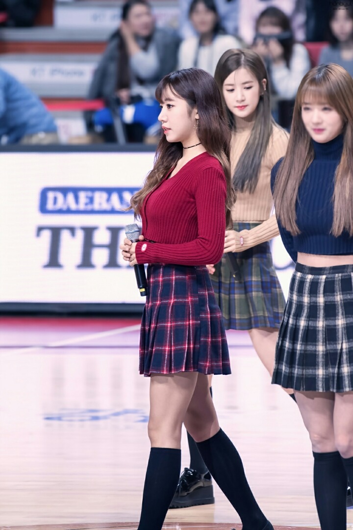 예쁜 몸매 라인을 가진 에이핑크 남주.jpgif | 인스티즈