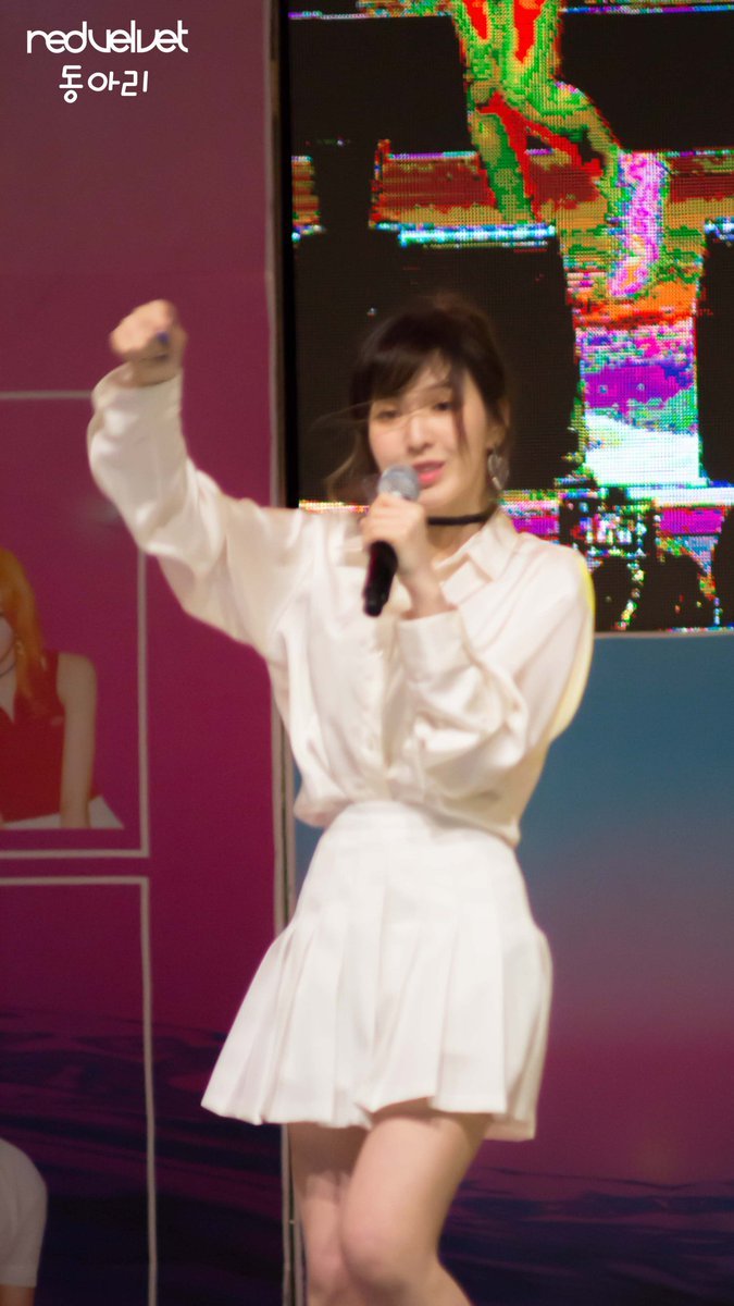 레드벨벳 동아리 회원이 찍은 레드벨벳 사진.JPG | 인스티즈