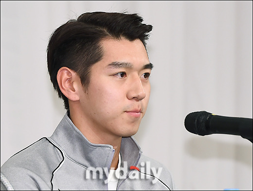오늘자 프리미어12 대표팀 소집 이대은.jpg | 인스티즈
