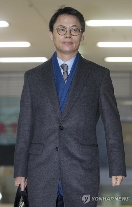 특검 마지막날 기념)) 이규철 특검보 패션을 알아보자.jpg | 인스티즈