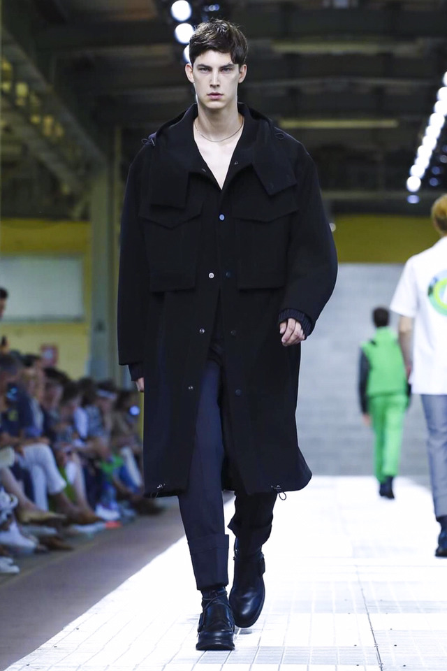 2018 S/S Dirk Bikkembergs 맨즈웨어 컬렉션 | 인스티즈