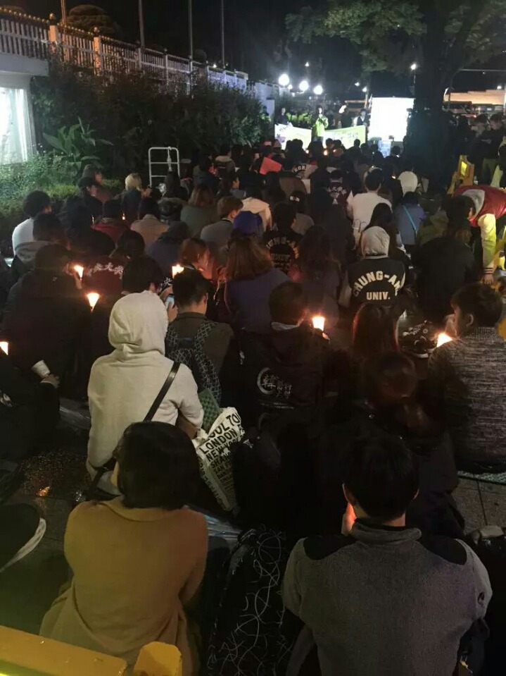 우리아빠를 조금이라도 부정적으로 기술한 역사책은 모두 불사르세요 | 인스티즈