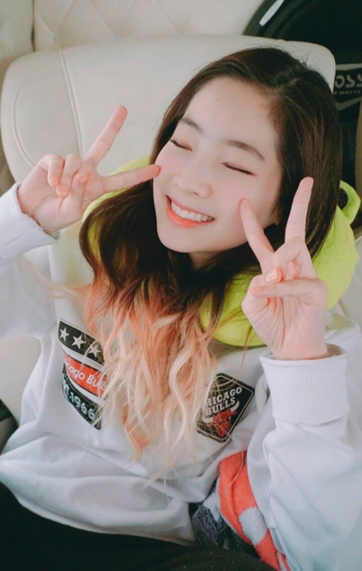 트와이스 버스안에서 찍은 사진 | 인스티즈