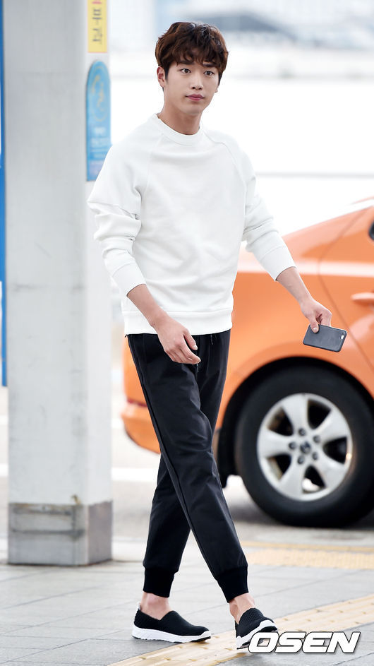 오늘자 서강준 공항패션.jpg | 인스티즈