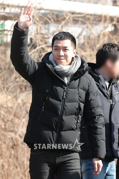 입대하는 이승기.jpg | 인스티즈