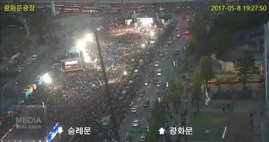 대충 인원을 파악할 수 있는 오늘 광화문 유세 위에서 잡은 풀샷들과 기타 사진 | 인스티즈