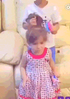 여동생 머리 묶어주는 오빠....* | 인스티즈