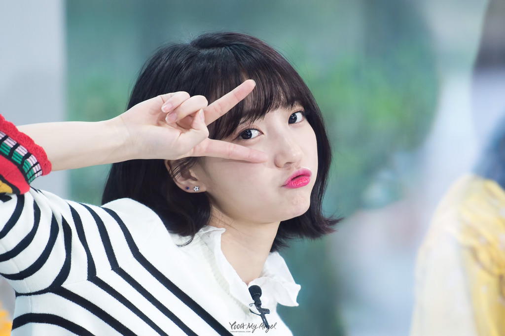 [오마이걸] 선선한 바람이 불어와서 비니 | 인스티즈