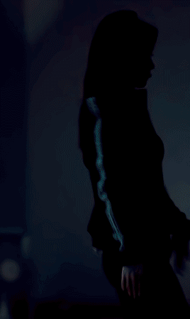 크롭탑 입은 레드벨벳 아이린.gif | 인스티즈