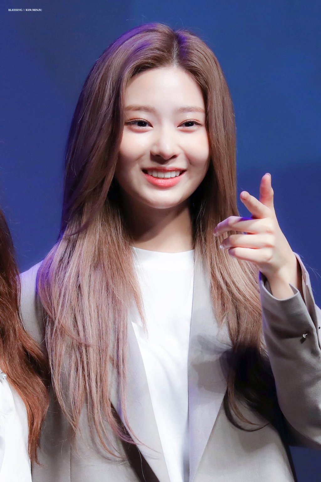 좀이쁜거같은 아이즈원 민주.jpg | 인스티즈