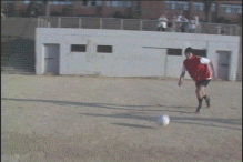 공놀이하는 강동원.gif | 인스티즈