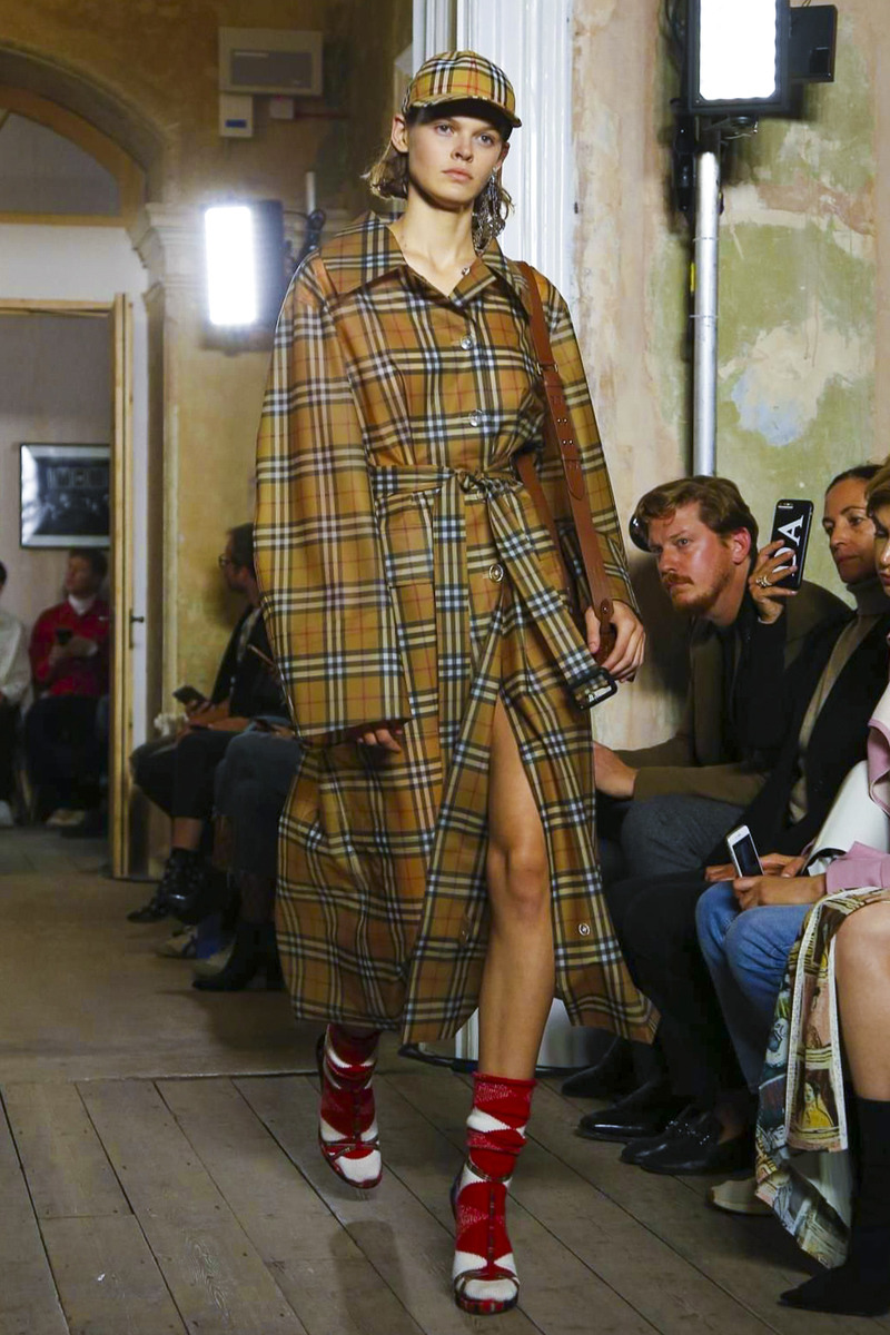 버버리 2017 F/W 컬렉션 | 인스티즈