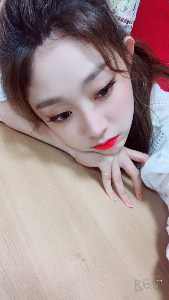 [러블리즈] 미니빔을 갖고싶은 마음이 들어서 지수 | 인스티즈
