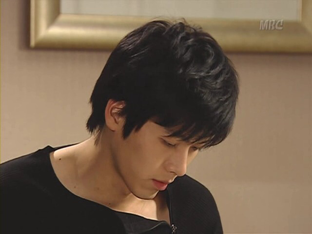 짱잘러 배우 현빈의 외모 클라스.jpgif | 인스티즈