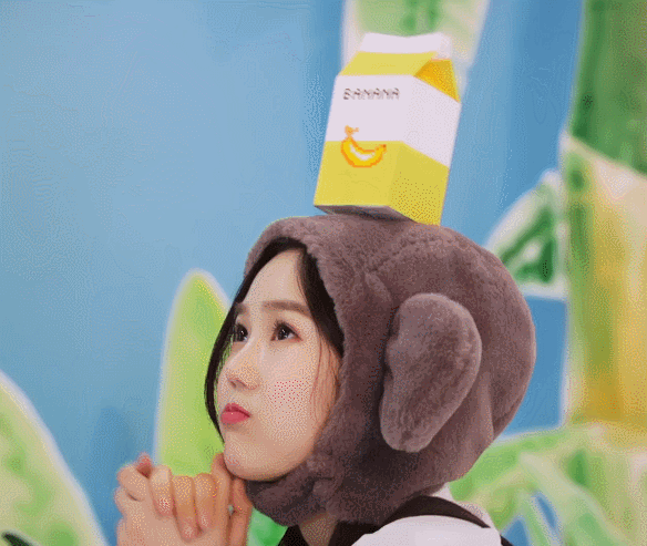 오마이걸 바나나 알러지 원숭이 자켓촬영 비하인드.gif | 인스티즈