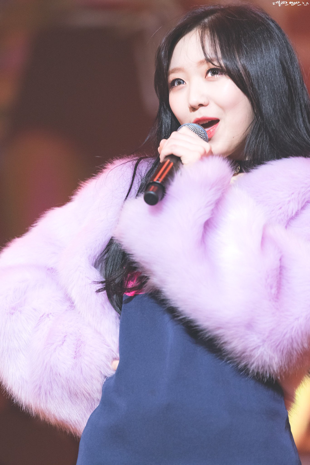 [러블리즈] 이따가 머리하러 갈 때 옆머리는 6mm로 해달라고 할거라서 수정이 | 인스티즈