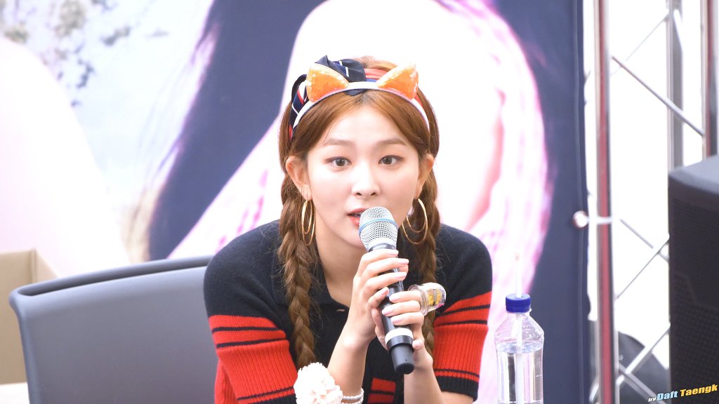 묶은 머리가 잘어울리는 슬기.jpgif | 인스티즈
