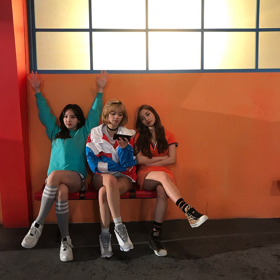 오늘 폭풍업로드한 트와이스 지효인스타그램.jpg | 인스티즈