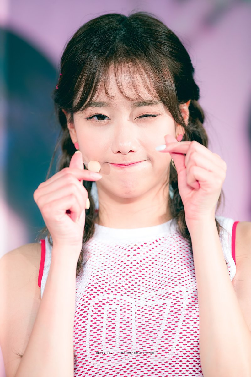 상큼하게 이쁜 에이프릴 이나은.jpgif | 인스티즈