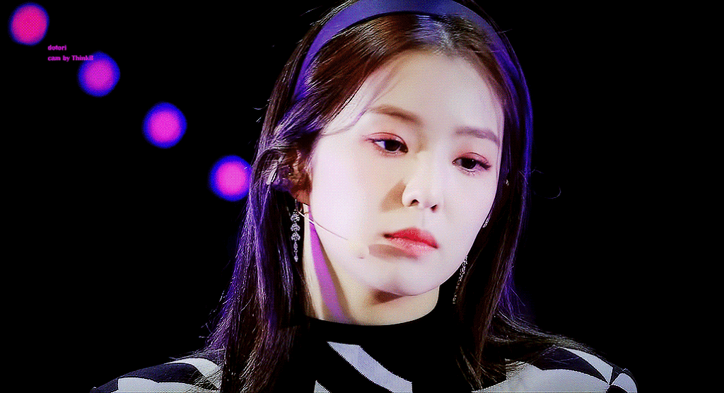 검정 머리띠한 아이린.jpgif | 인스티즈