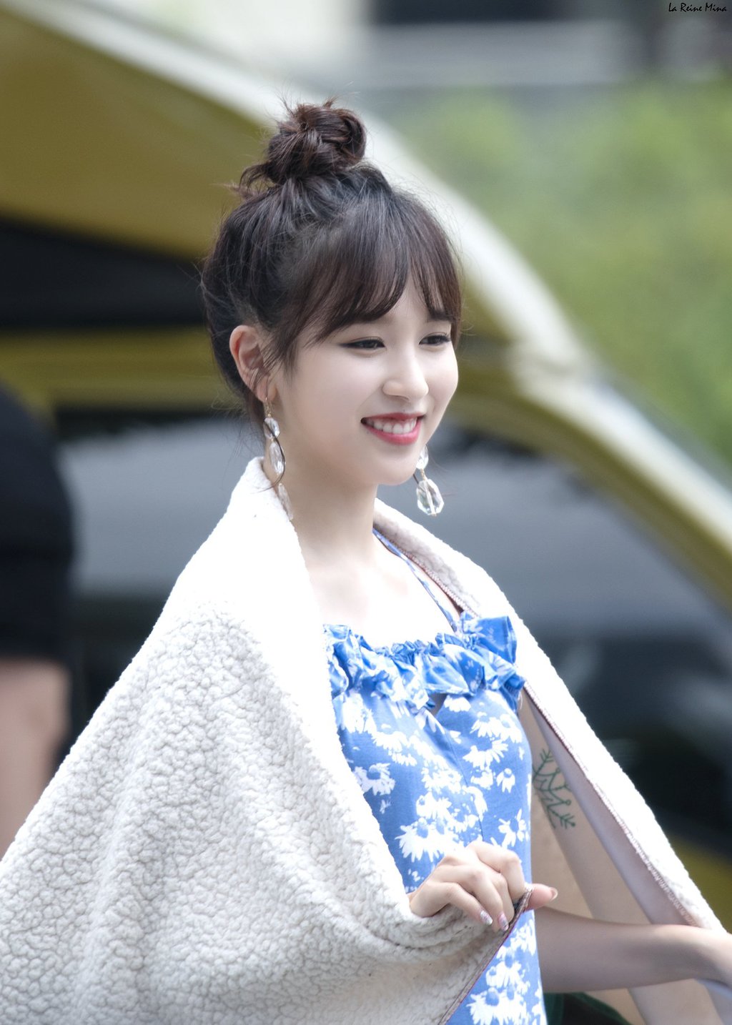 담요 두른 묘이 미나 | 인스티즈